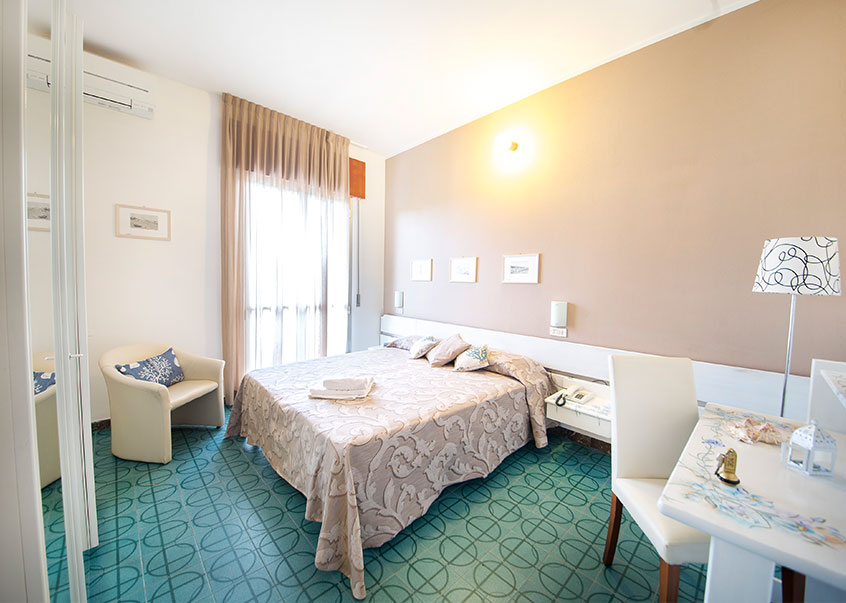 Zimmer standard - Renzo Hotel